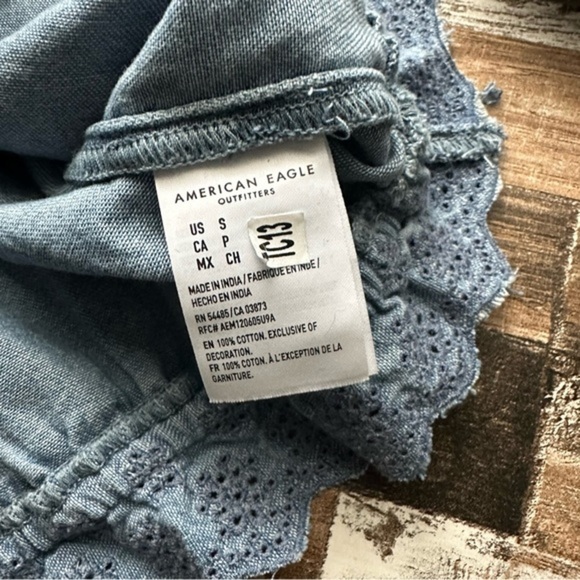 NWOT AE Lace Puff-Sleeve Chambray Cropped Blouse - Small - Picture 10 of 11